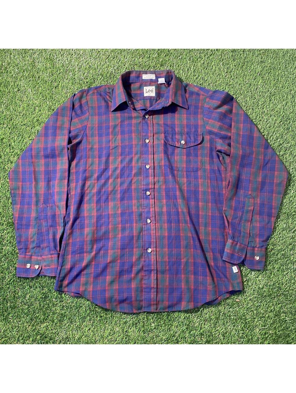 Vintage 90’s Lee purple plaid button up shirt